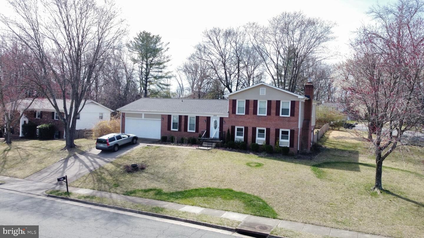 Property Photo: 205 Country Club Drive SW VA 20175