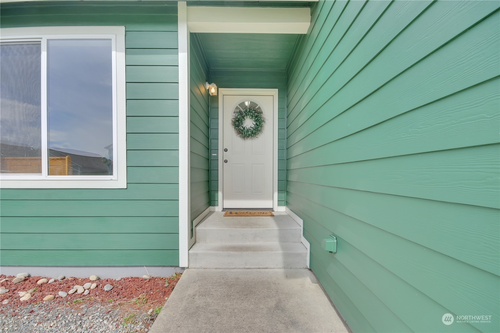 Property Photo:  16656 Greenleaf Avenue SE  WA 98597 