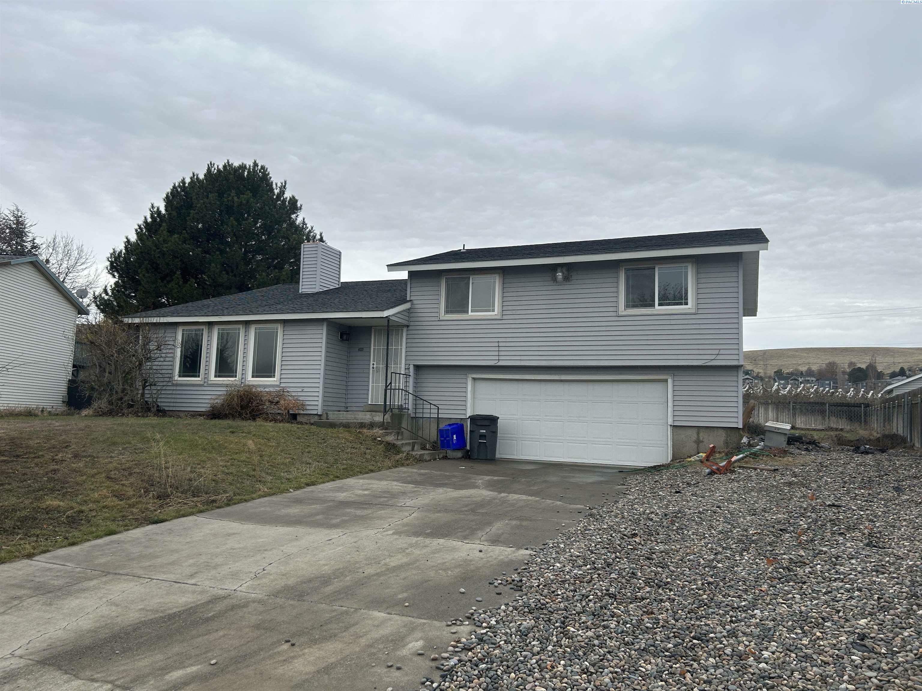 Property Photo:  5006 S Fruitland St  WA 99337 