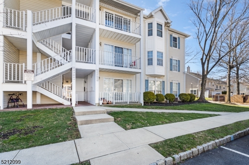 Property Photo: 136 Darwin Ln NJ 08902