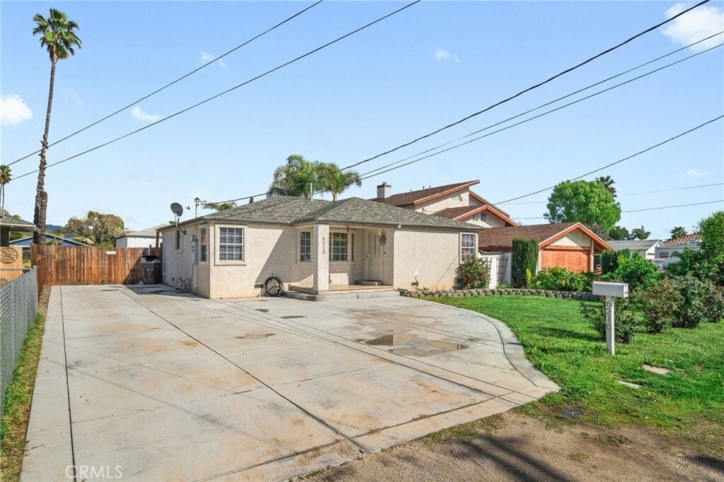 Property Photo:  6210 Stearns Street  CA 92504 