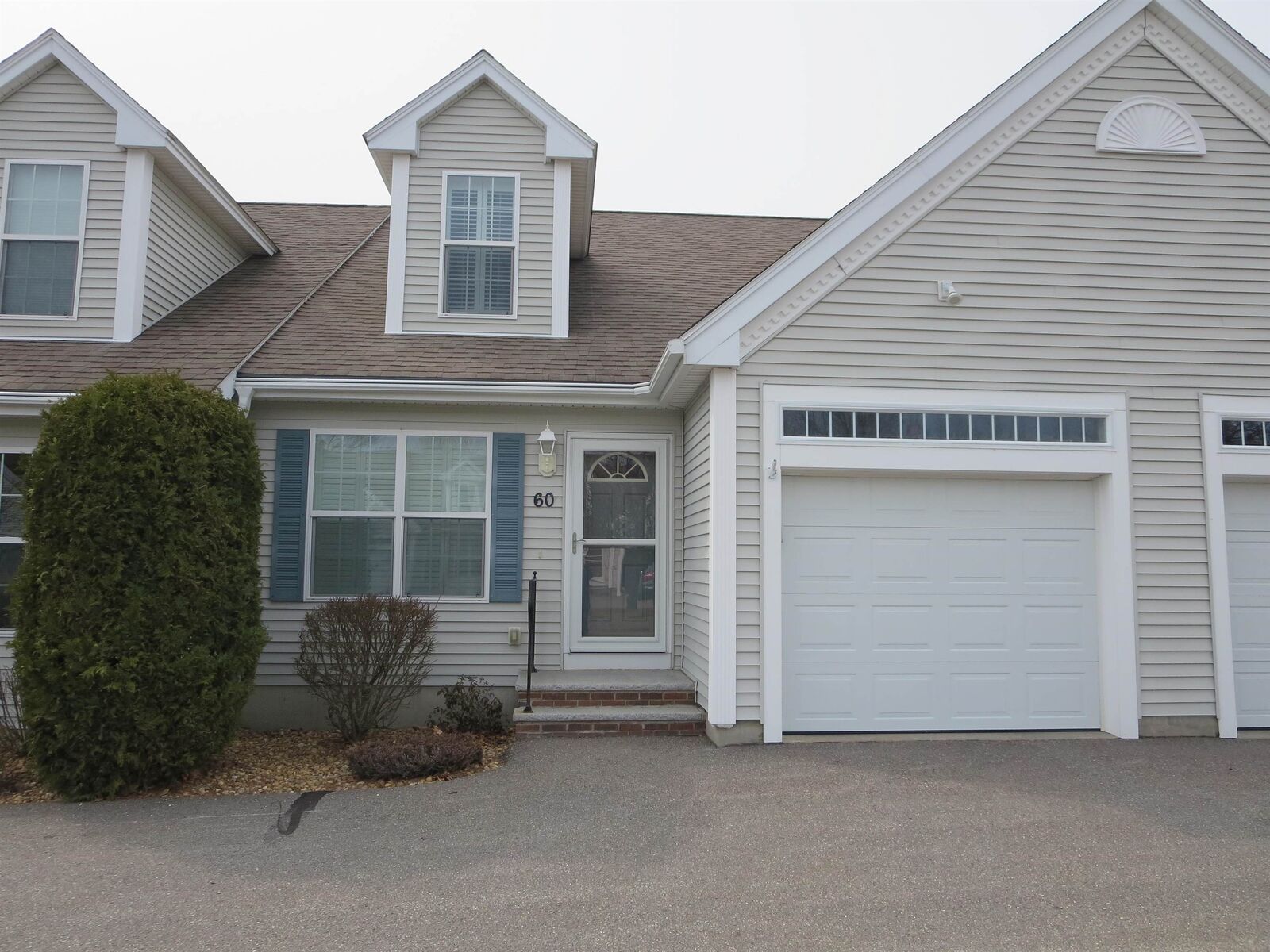 Property Photo: 60 Brookview Road NH 03087