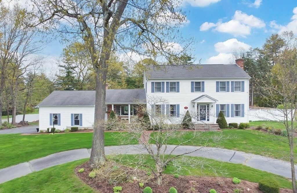 Property Photo:  8 Deer Run  MA 01077 
