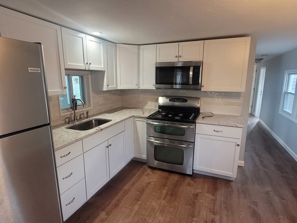 Property Photo: 557 SW Cutoff 41 MA 01501