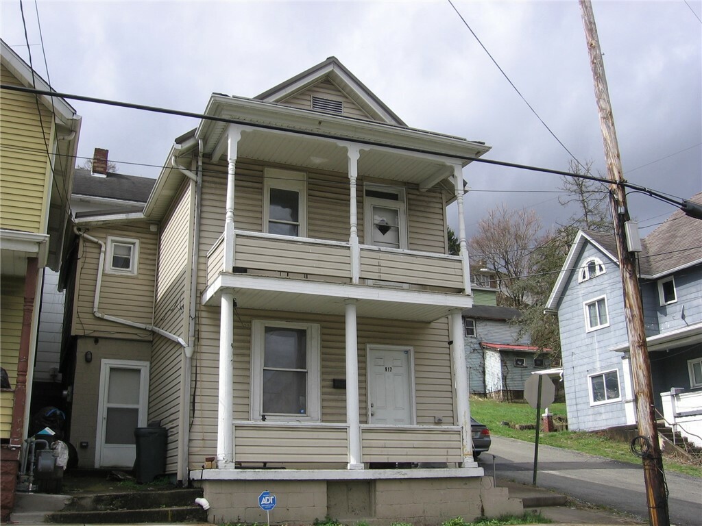 Property Photo:  917 Lincoln  PA 15022 