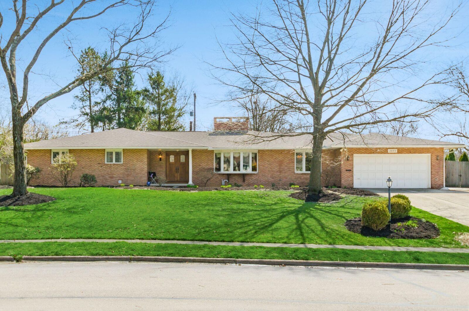 Property Photo:  2693 Folkstone Road  OH 43220 