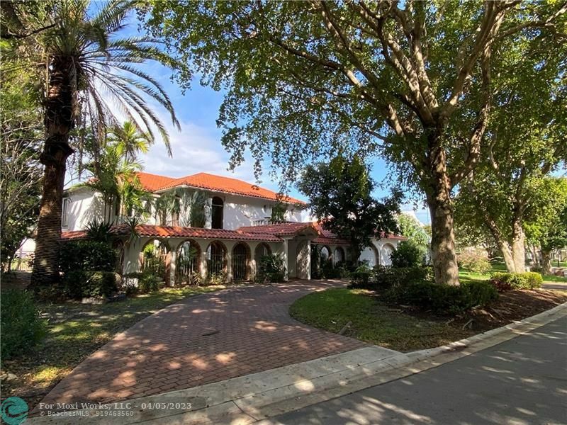 Property Photo:  71 Bay Colony Dr  FL 33308 