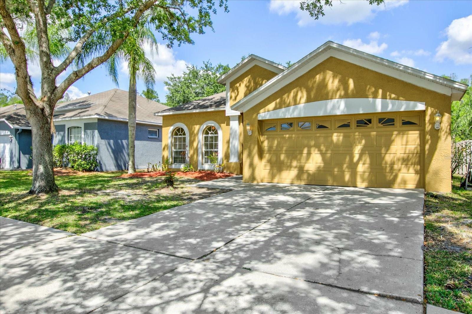 Property Photo:  10316 Goldenbrook Way  FL 33647 