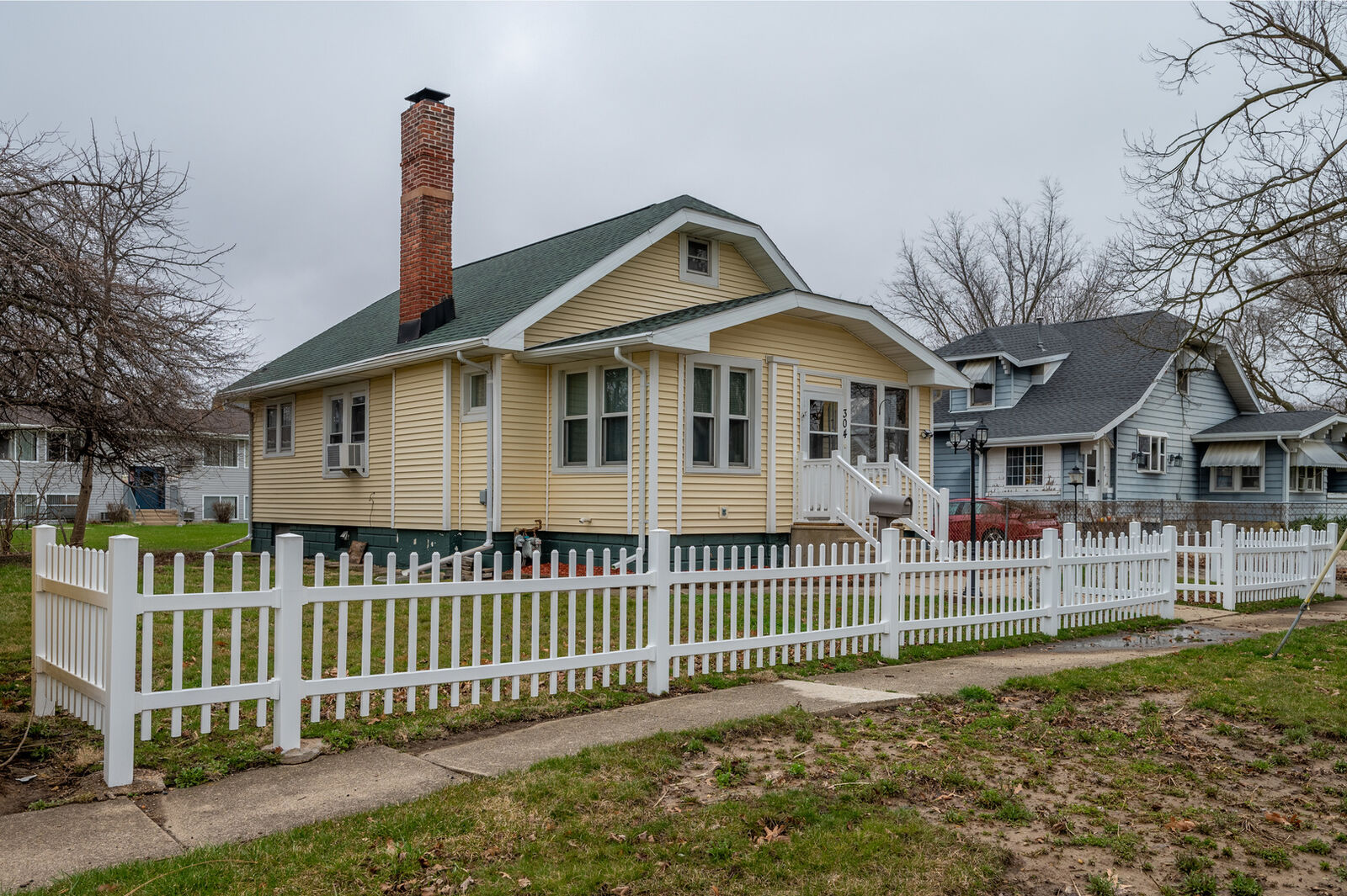 Property Photo: 304 Adams Street IL 61061