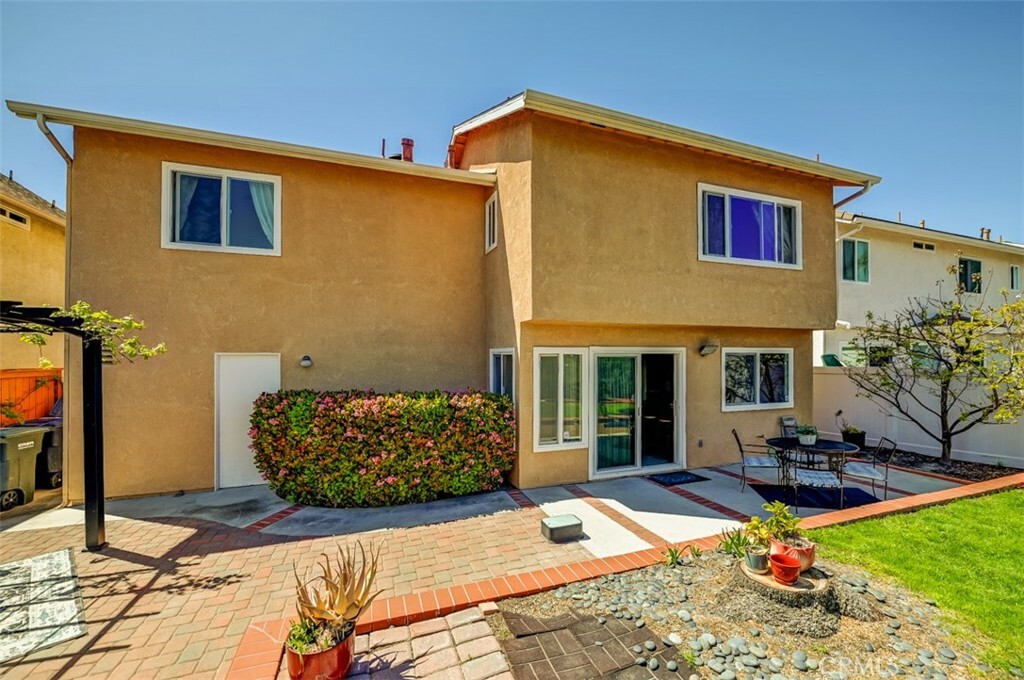 Property Photo:  26051 Dunbar Drive  CA 92630 