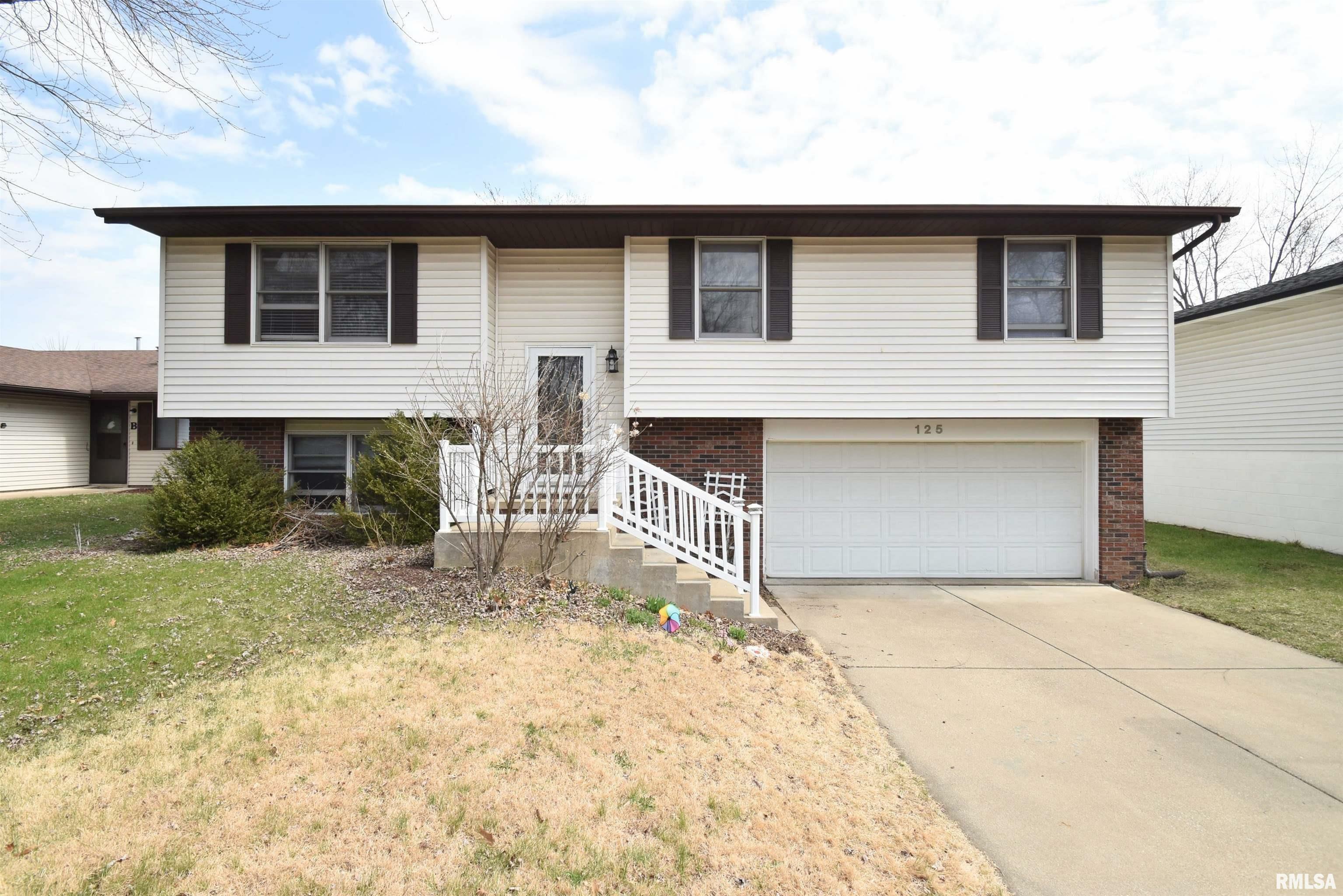 Property Photo: 125 Shoshone Drive IL 61611