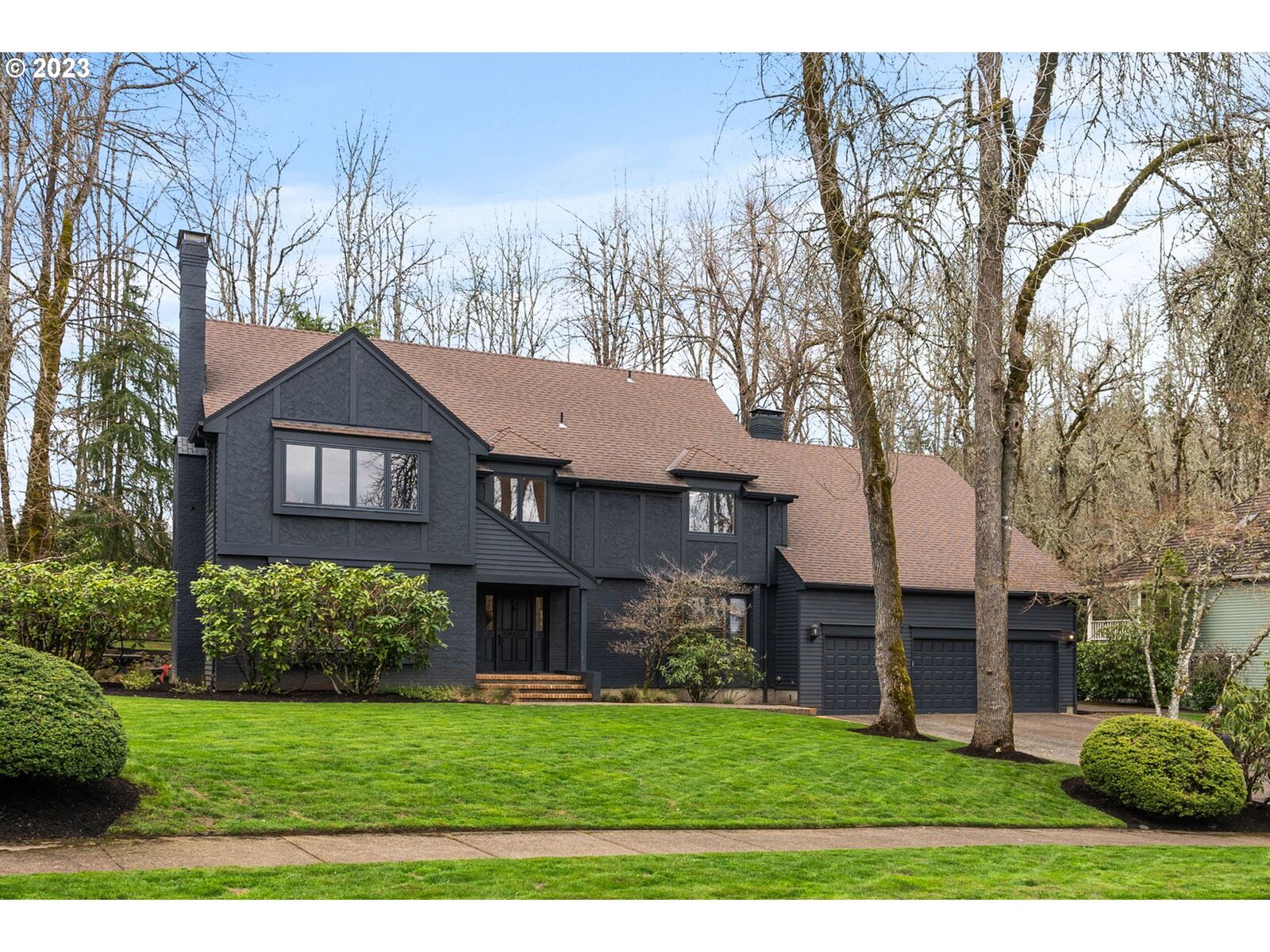 Property Photo: 16461 Chapin Way OR 97034