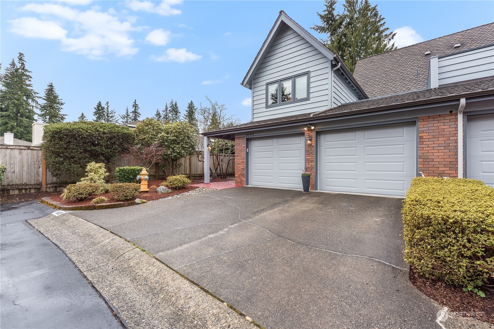 Property Photo:  1922 Mill Fern Drive SE  WA 98012 