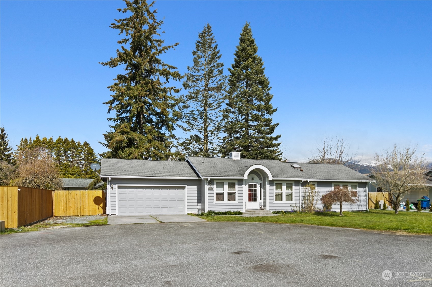 Property Photo:  313 Central Street  WA 98284 