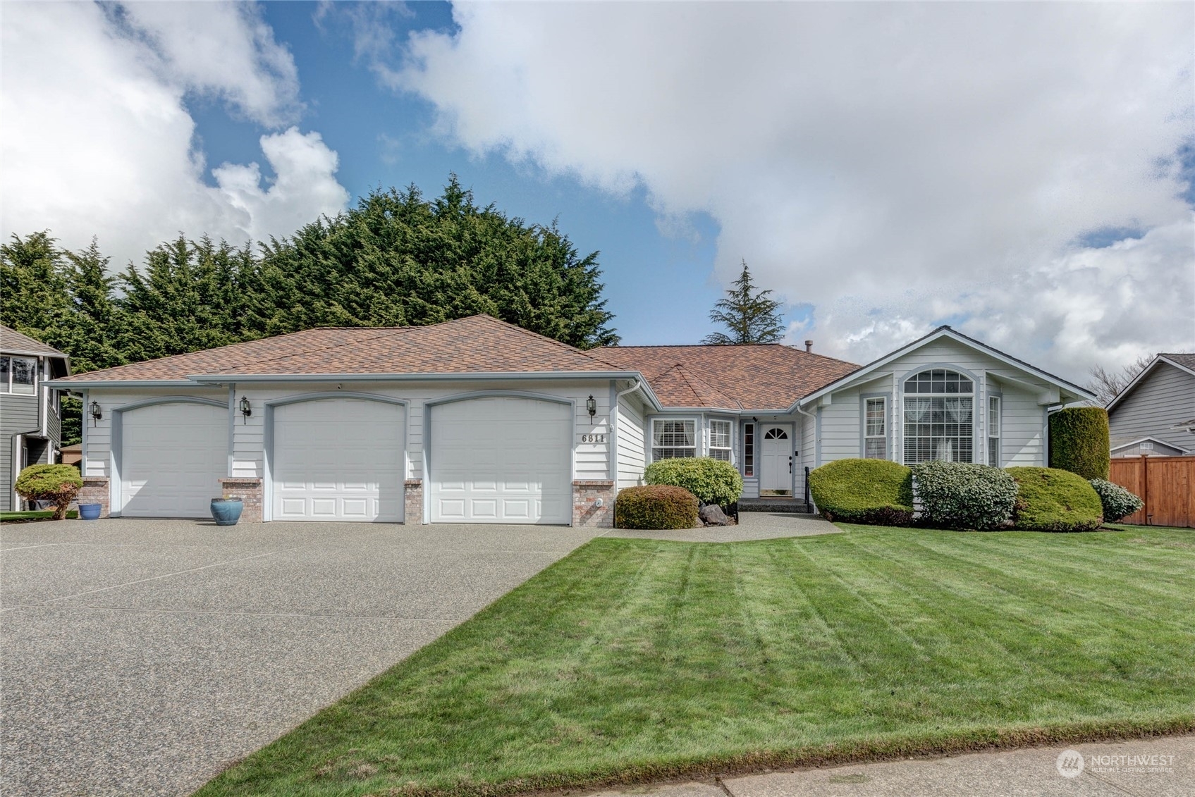 Property Photo:  6811 152nd Street SE  WA 98296 