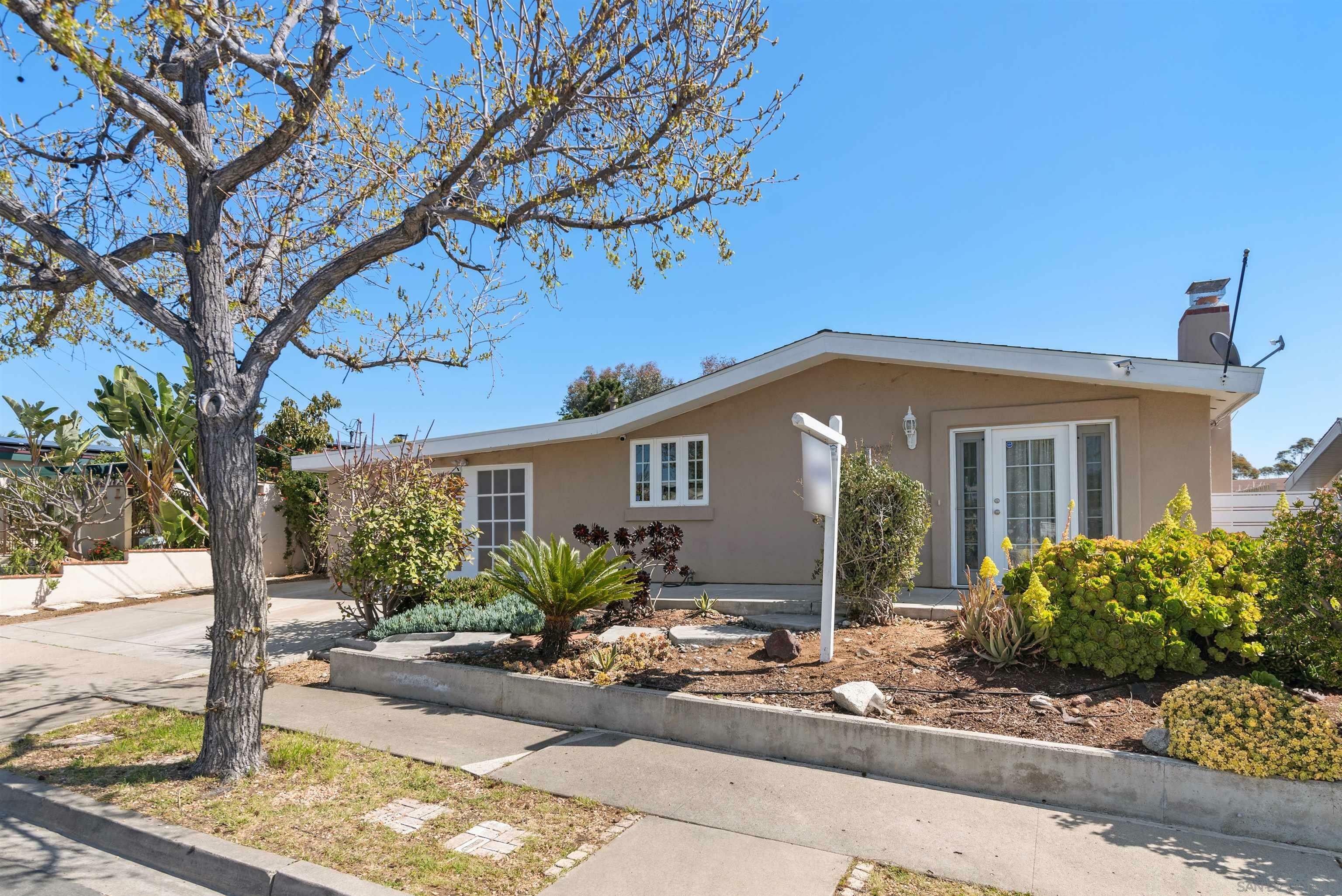 Property Photo: 3397 Dorchester Dr CA 92123