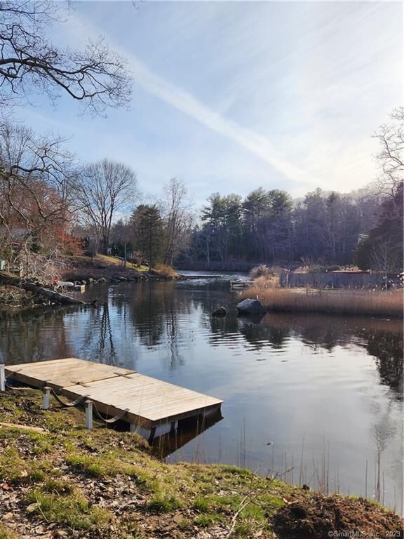 Property Photo:  276 Niantic River Road  CT 06385 