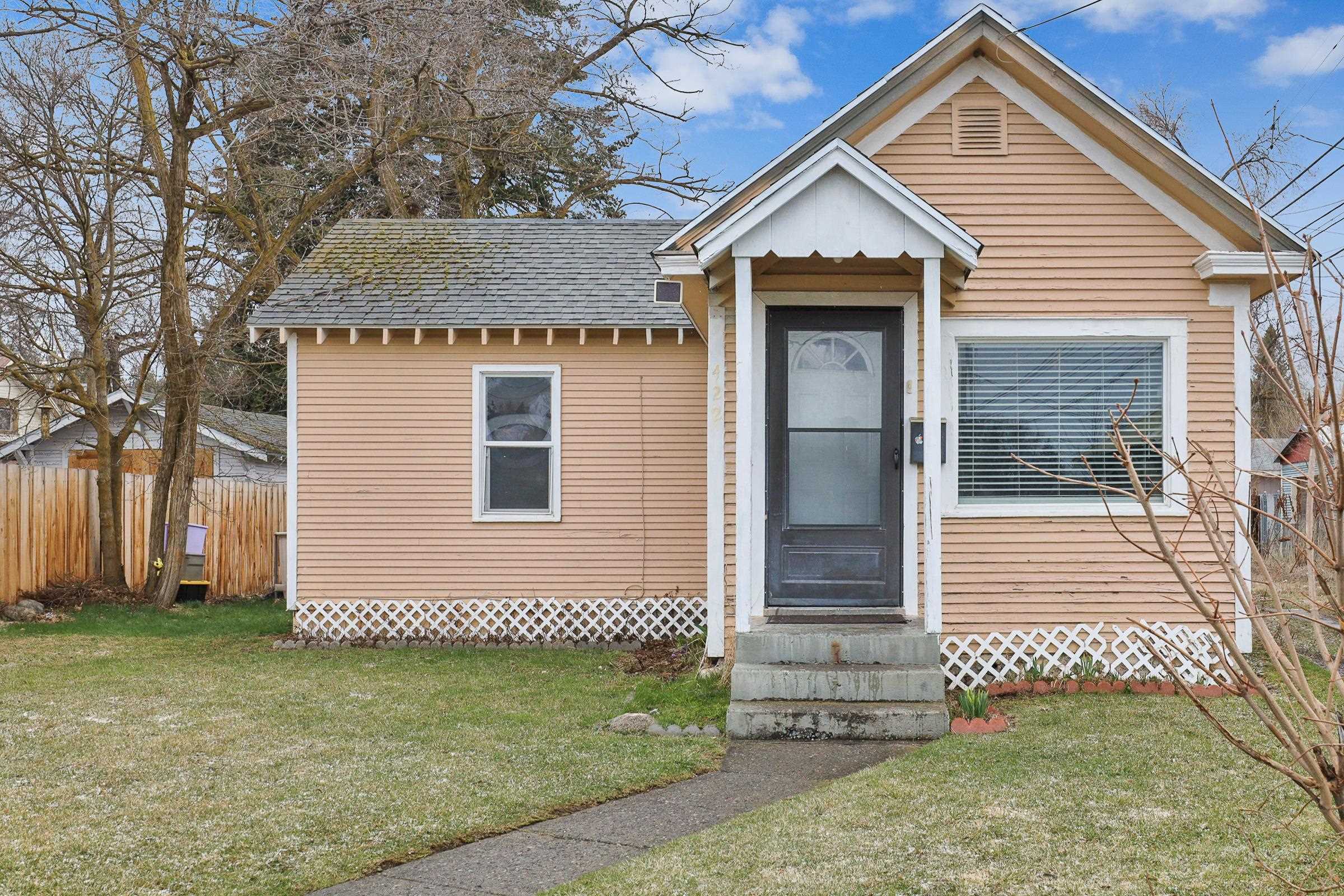 Property Photo:  422 S Magnolia St  WA 99202 