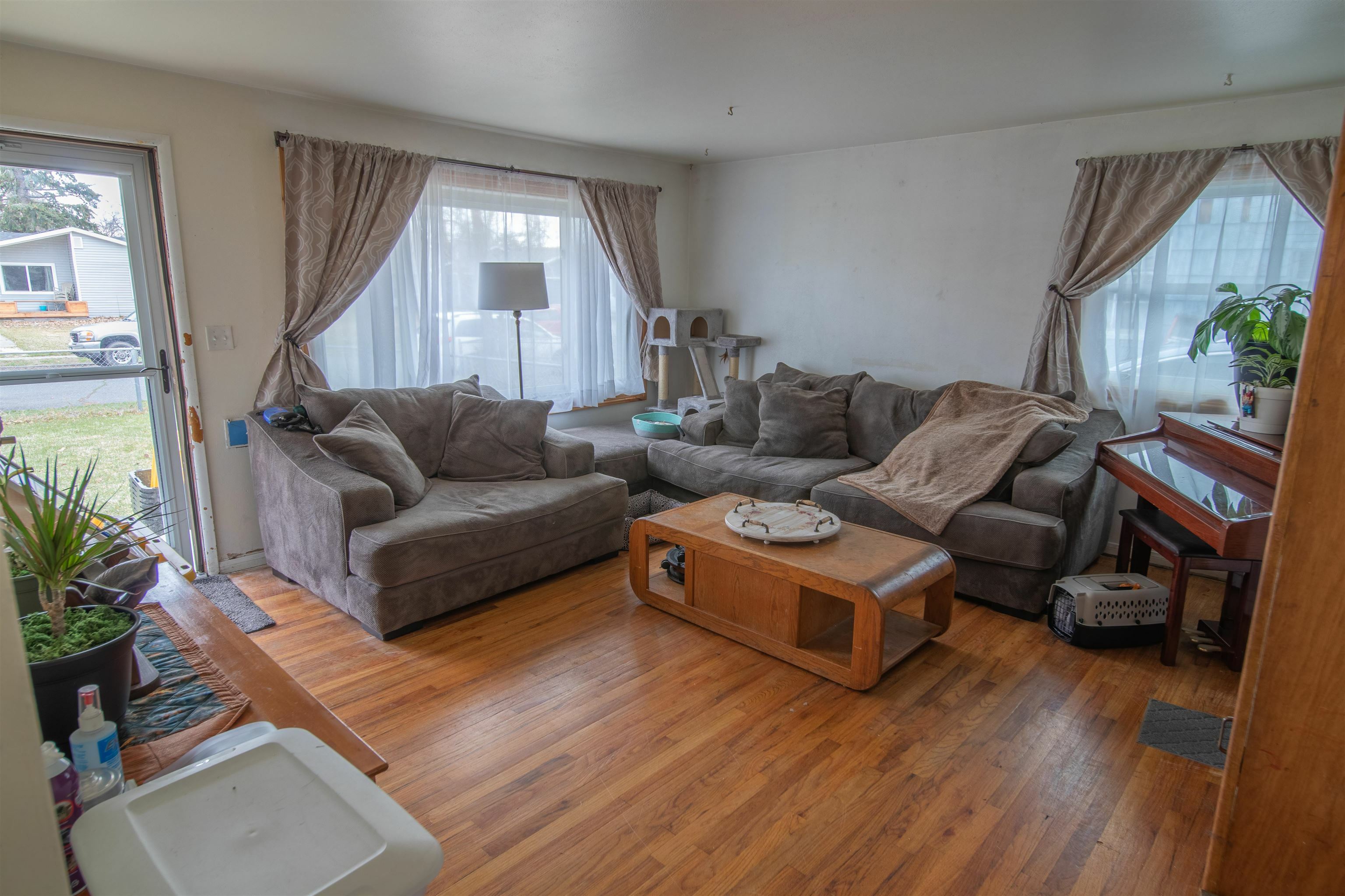 Property Photo: 1223 E Olympic Ave WA 99207