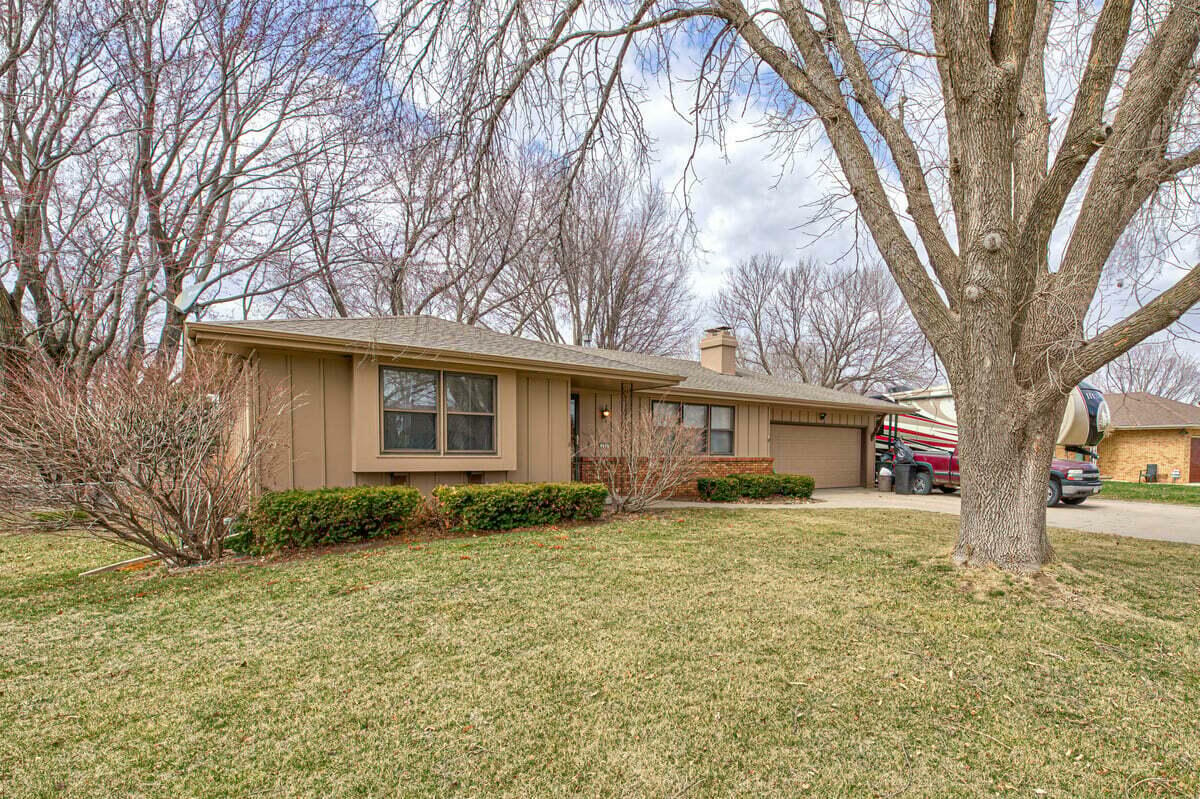 Property Photo:  150 Kingsridge Drive  IA 51503 