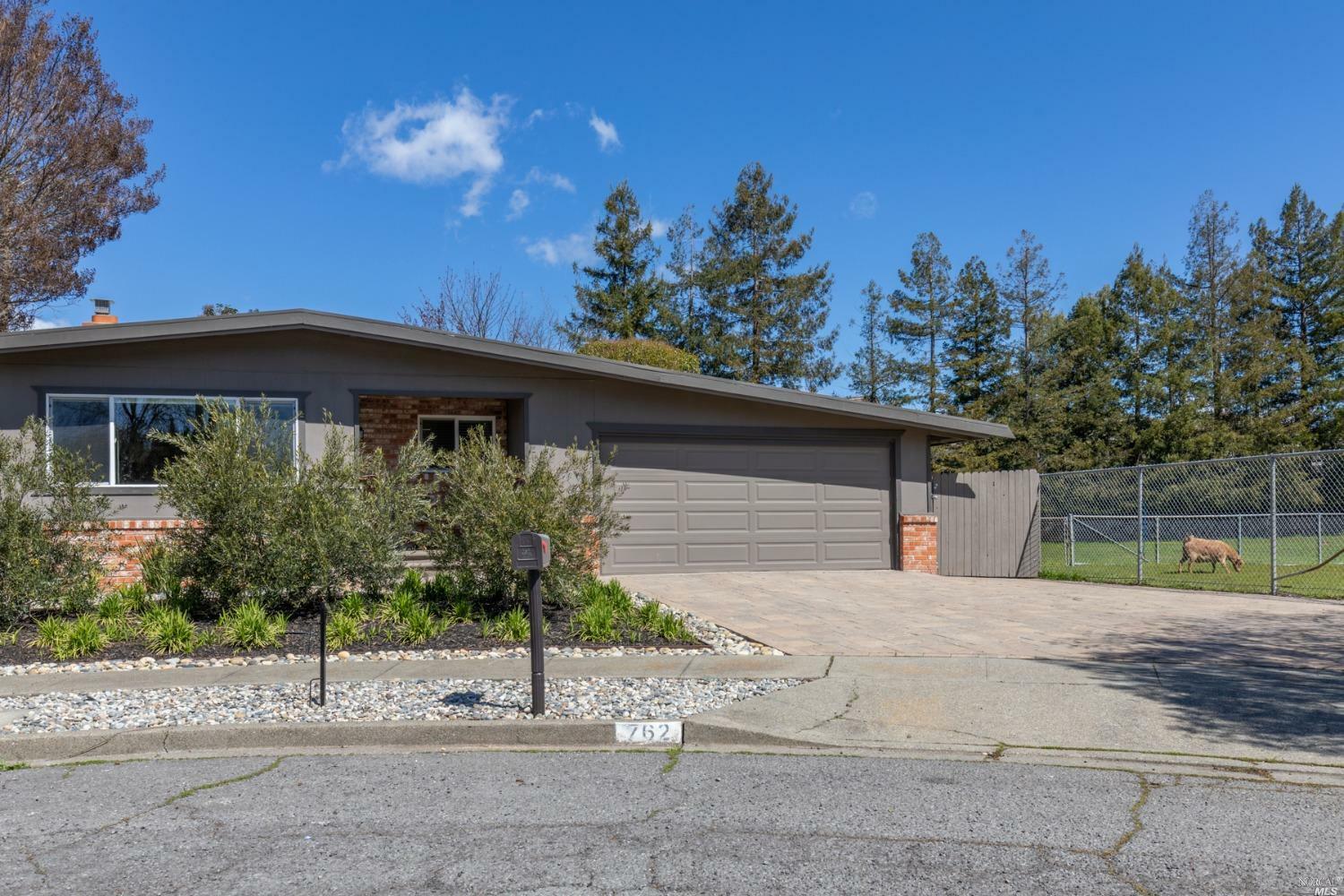 Property Photo:  762 Concord Court  CA 94558 