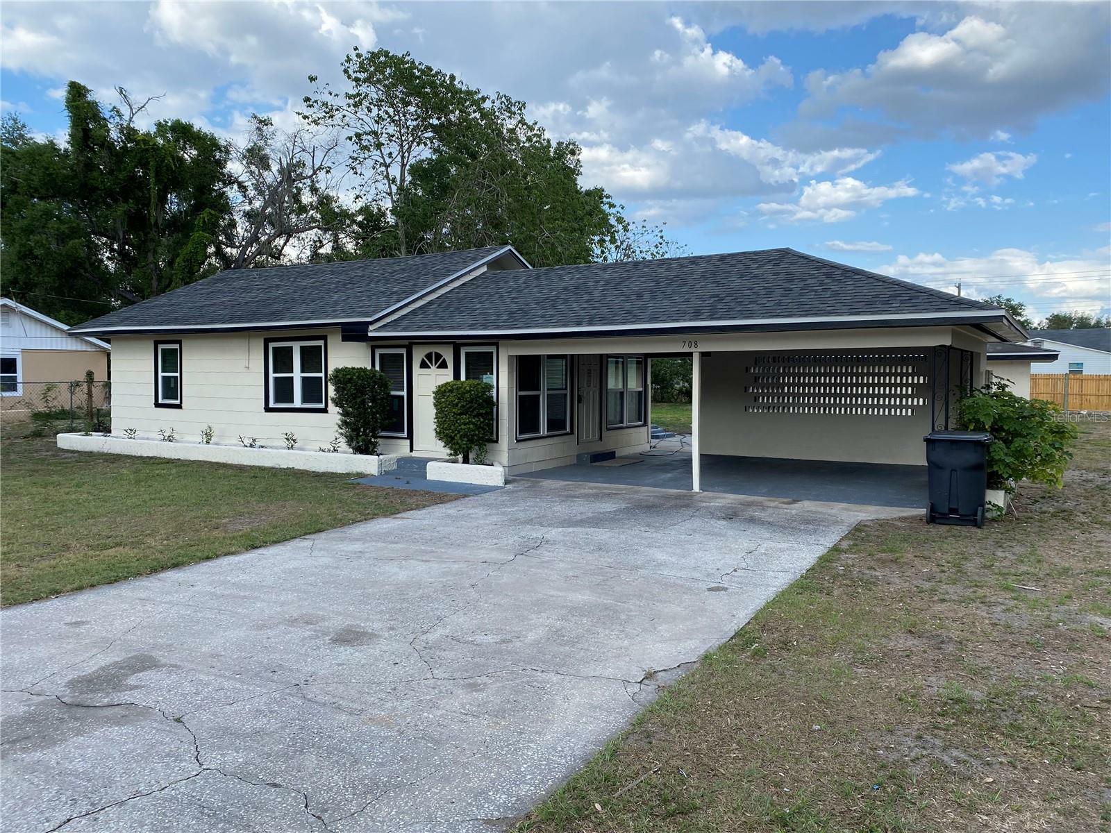 Property Photo:  708 29th Street NW  FL 33881 