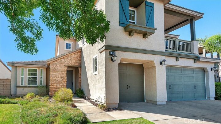 Property Photo: 27339 English Ivy Lane CA 91387