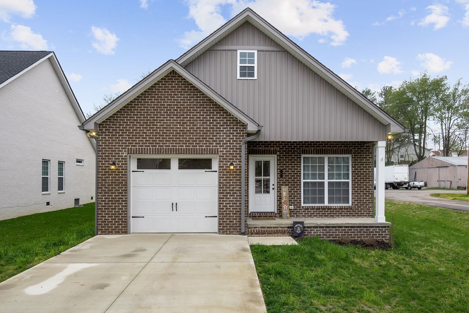 Property Photo:  142 Beckham Way  TN 37166 