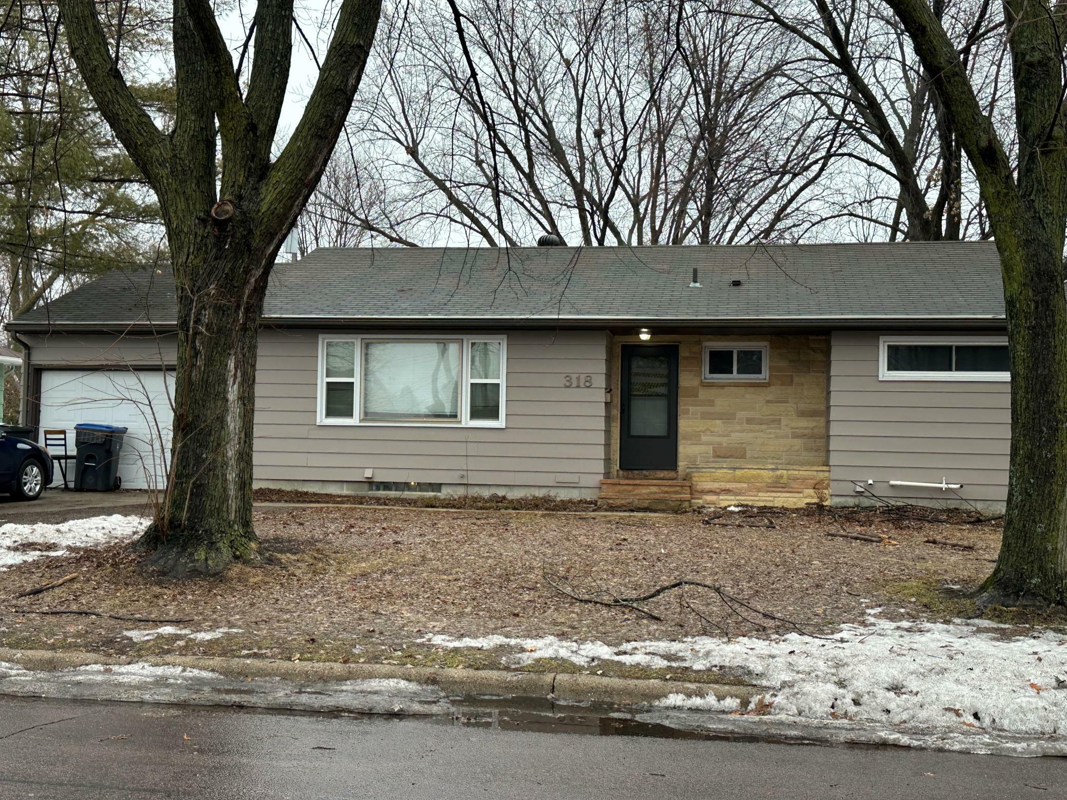 Property Photo:  318 Dillon Avenue  MN 56001 