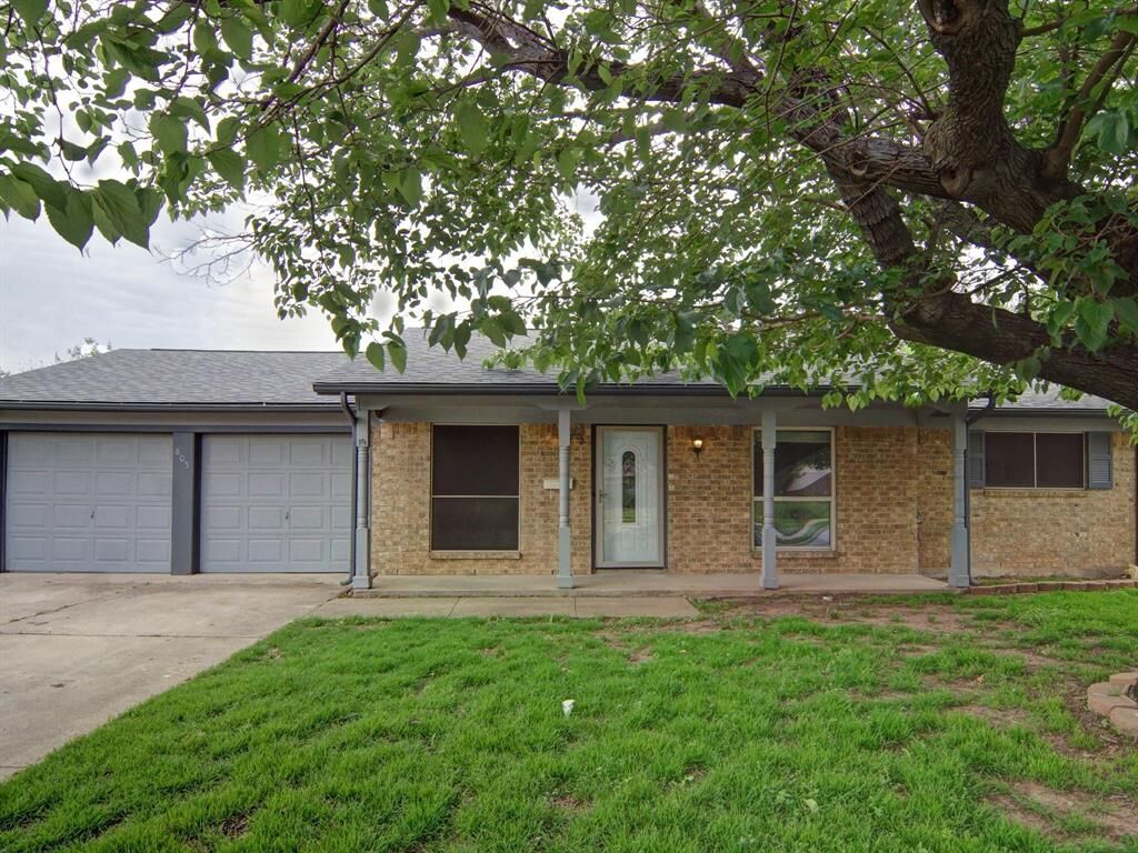 Property Photo: 805 Opal Street TX 76179