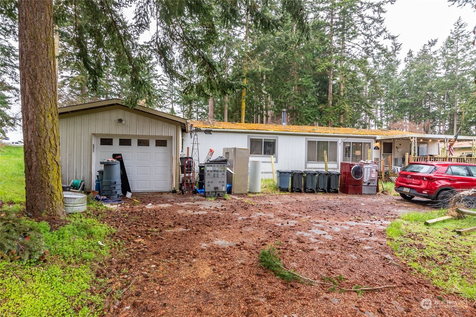 Property Photo:  1031 Sidney Street  WA 98277 