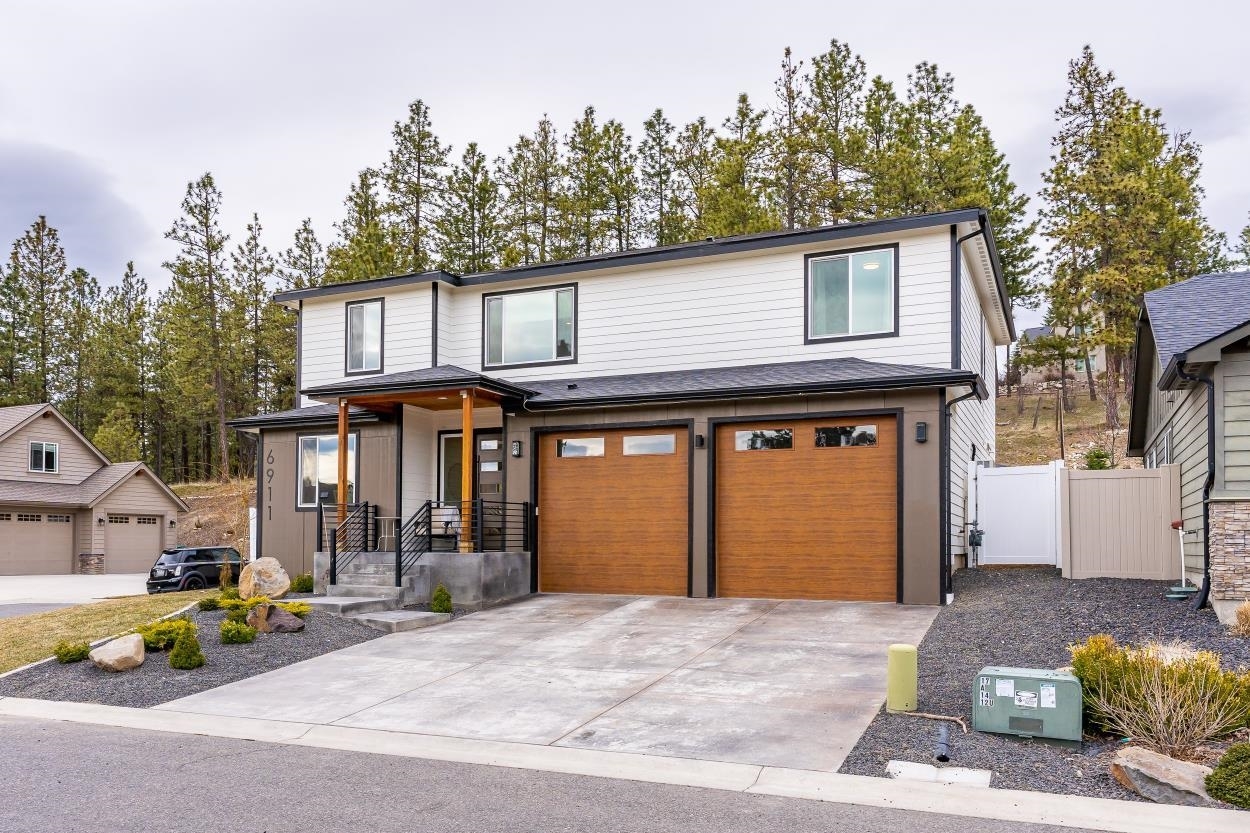 Property Photo: 6911 E Fairmont Ln WA 99217
