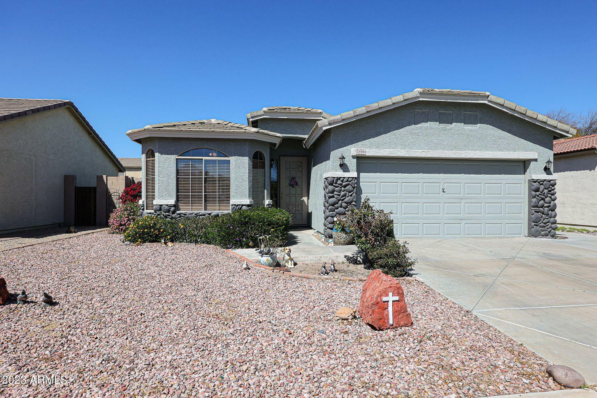 Property Photo:  1550 W Saint Kateri Drive  AZ 85041 