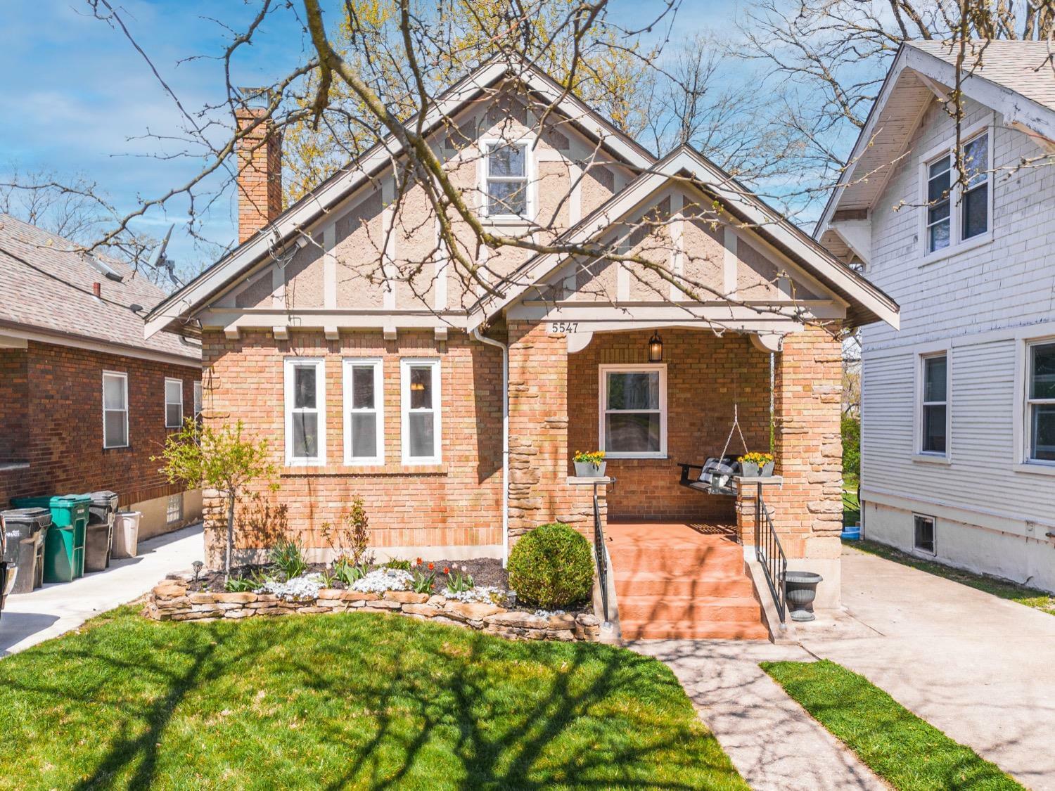 Property Photo: 5547 Bosworth Pl OH 45212