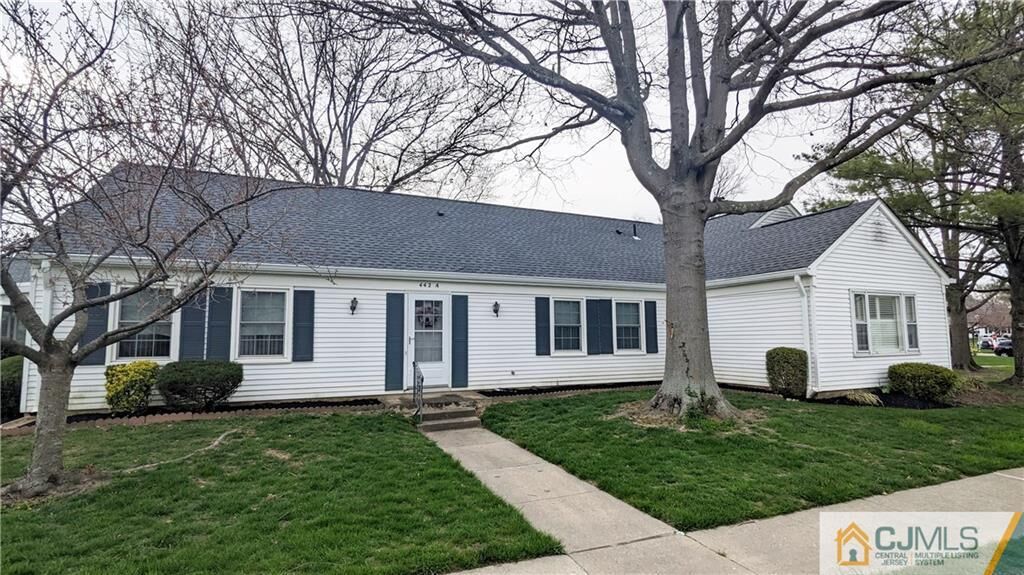 Property Photo:  442 Newport Way A  NJ 08831 