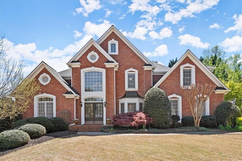 Property Photo: 115 Lynwood Drive GA 30075