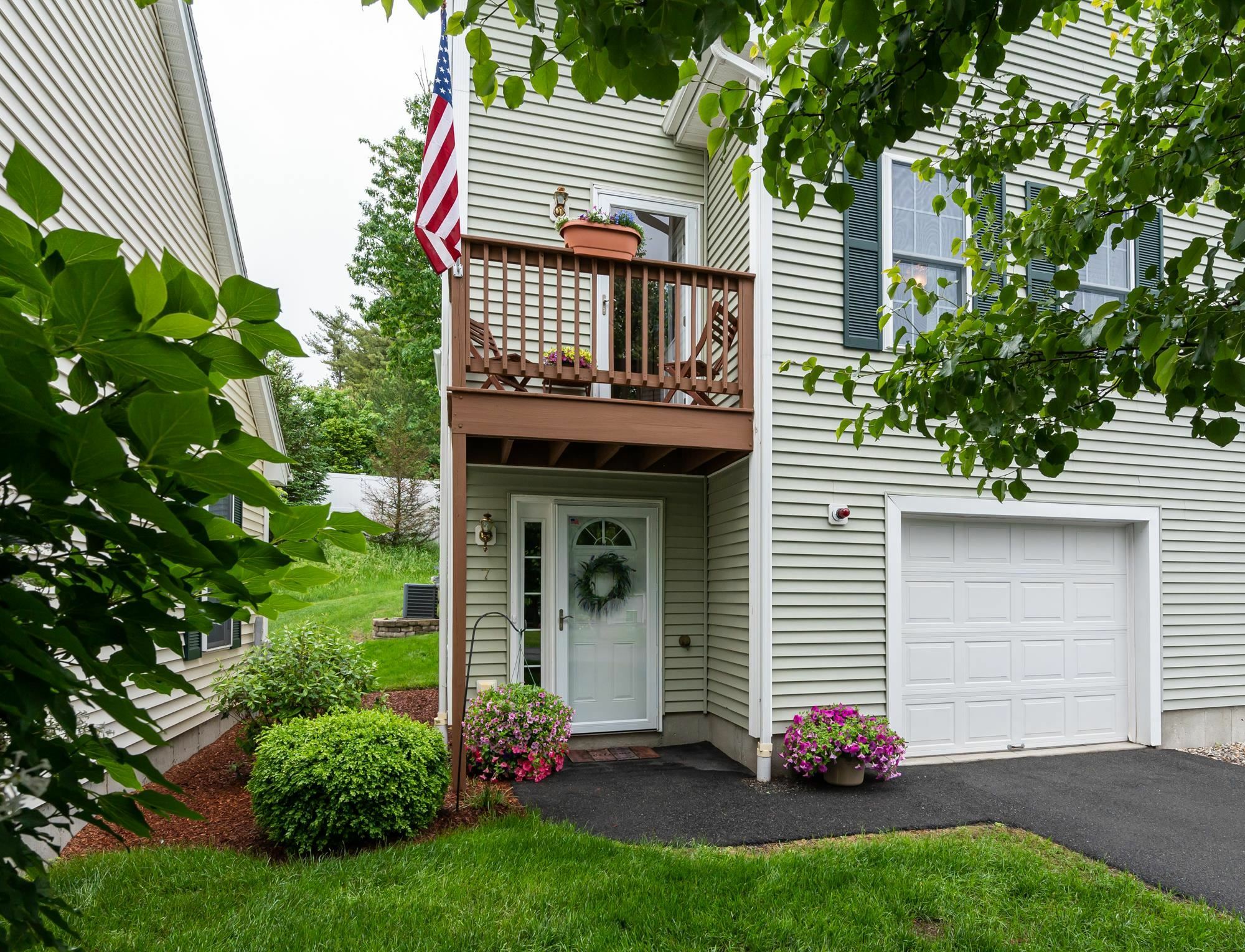 Property Photo: 7 Cascade Circle NH 03054