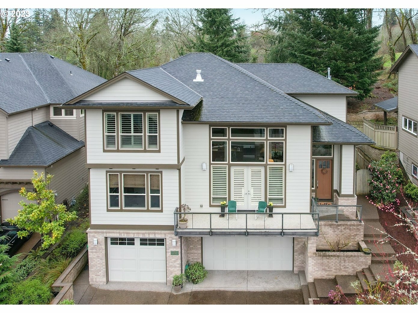 1214 SW Ophelia St  Portland OR 97219 photo