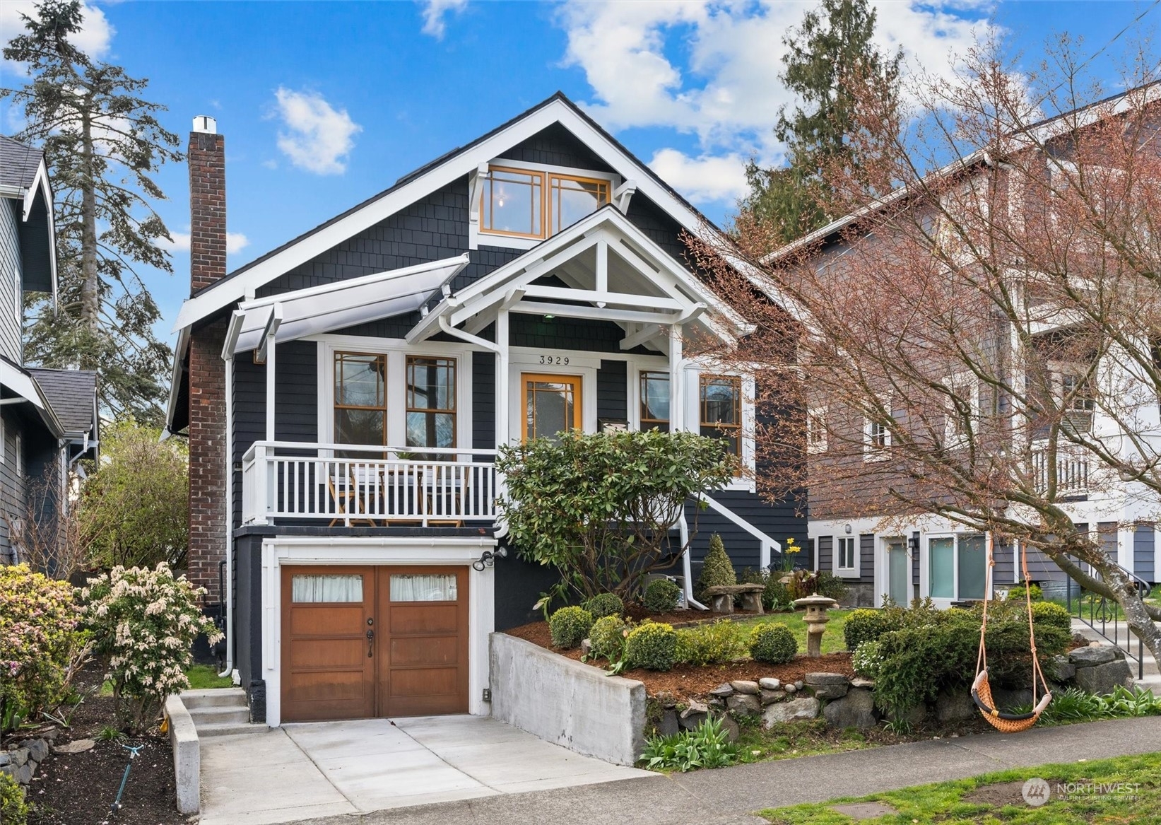Property Photo:  3929 Ashworth Avenue N  WA 98103 