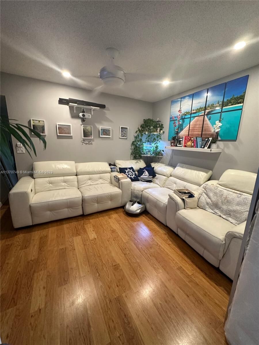 Property Photo: 7765 SW 86th St F2-302 FL 33143