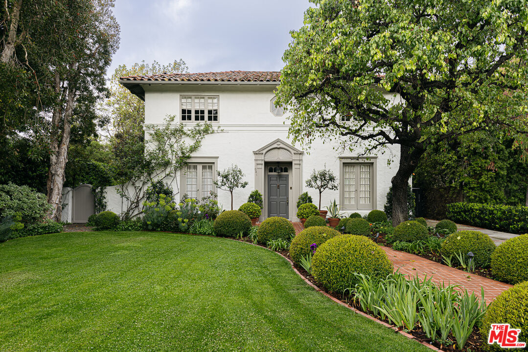 Property Photo:  541  S Arden Blvd  CA 90020 