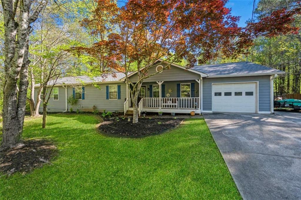 Property Photo: 2715 Oak Log Way GA 30519