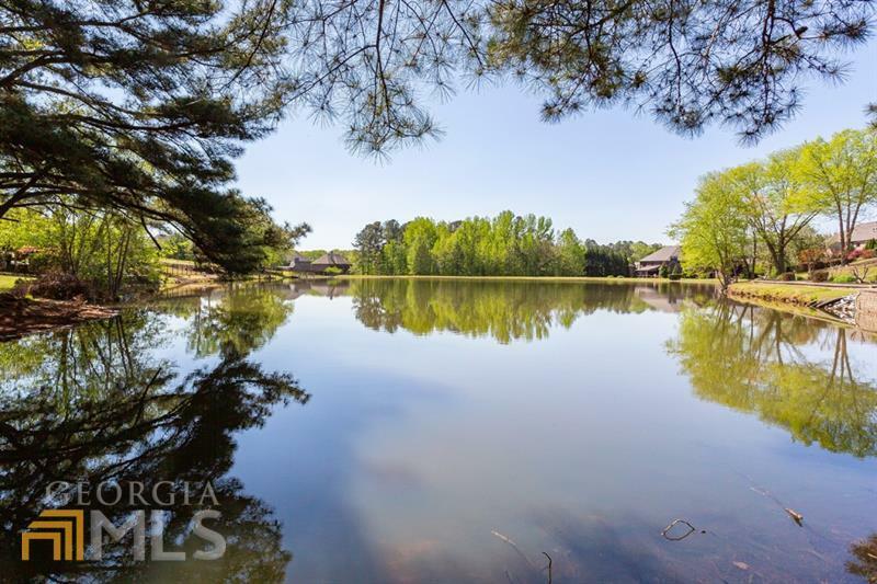 Property Photo: 2505 Manor Creek Court GA 30041