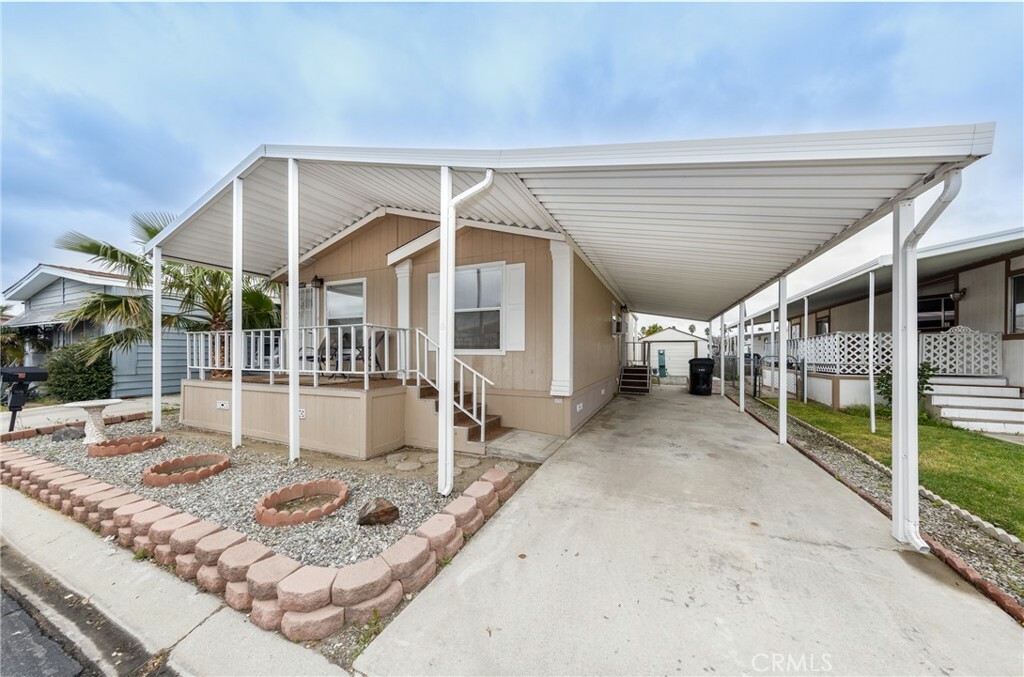 Property Photo:  1150 N Kirby Street 106  CA 92545 