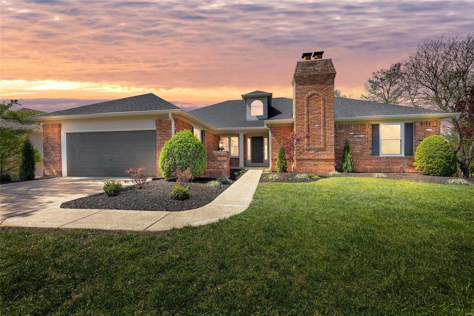 Property Photo: 1623 Sunny Wind Court MO 63017