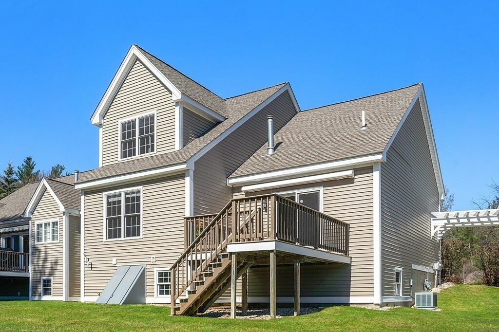 Property Photo:  35 Stone Ridge Rd 35  MA 01886 