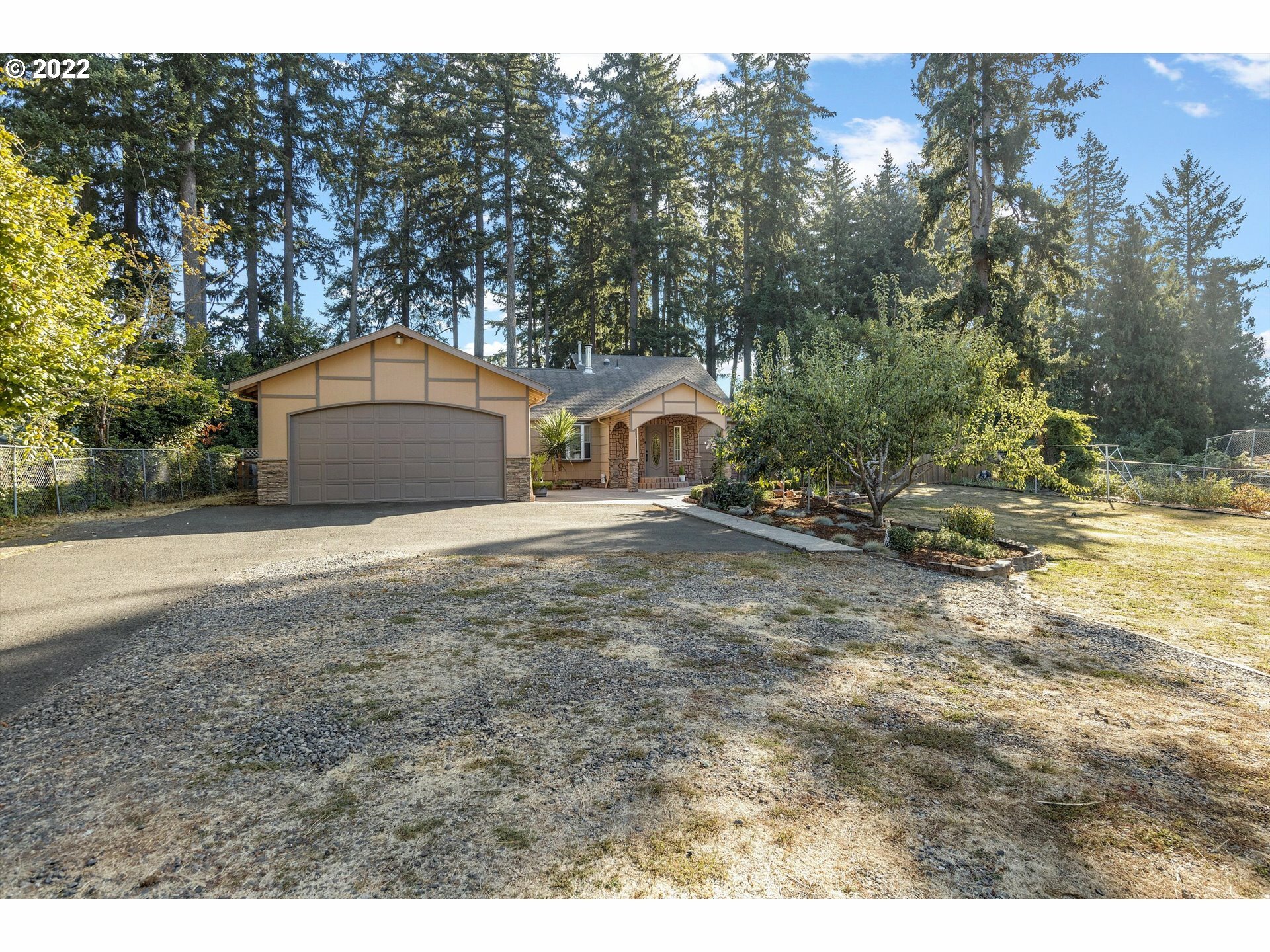Property Photo: 11124 SE Wood Ave OR 97222