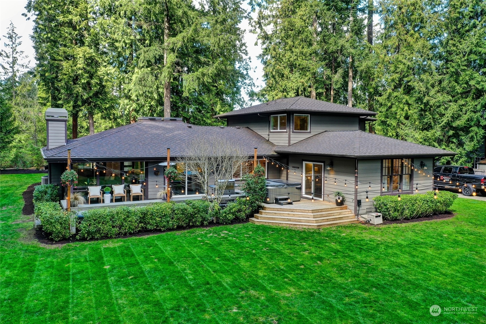 Property Photo:  25621 SE 28th Street  WA 98075 