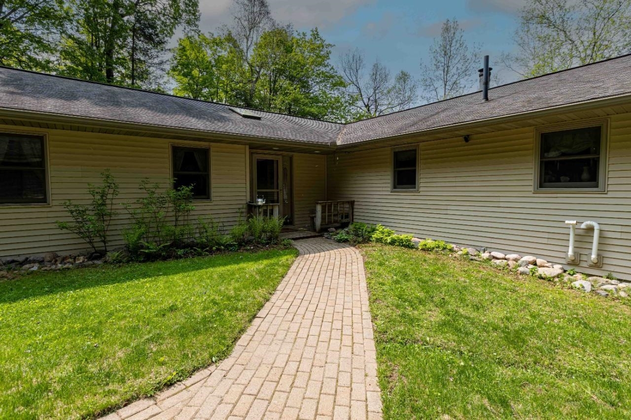 Property Photo:  2825 E Shore Hemlock Lane  WI 54520 