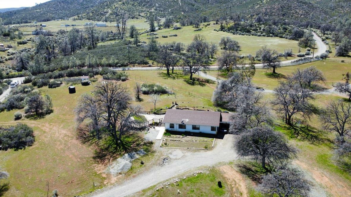Property Photo:  2385 Lakeview Loop  CA 95979 